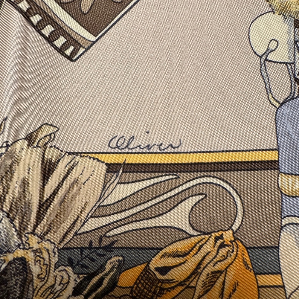 Hermès Vintage Kachinas Hopi Silk Scarf by Kermit Oliver - Picture 13 of 14